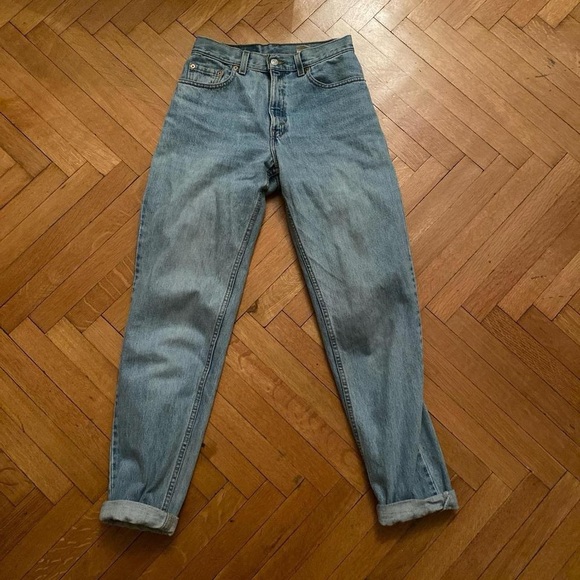 Vintage High Waisted Levi’s Jeans - Picture 2 of 3